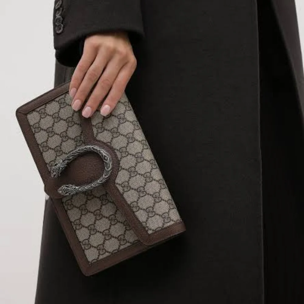 Gucci GG Supreme Dionysus Clutch, Brown Monogram - As New Condition RRP $1899 - Picture 2 of 12